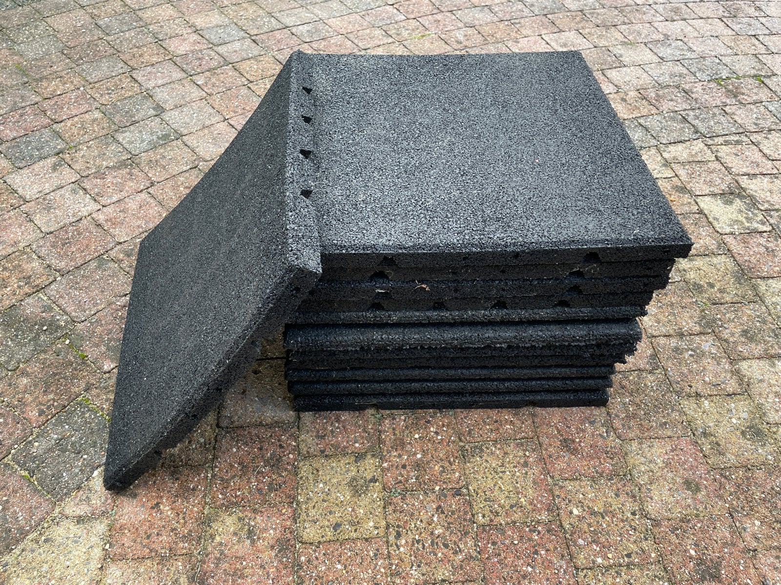 Rubberen tegels voor buiten 40 x 40 x 2.5 cm, Ophalen, Rubber, Zo goed als nieuw, Minder dan 5 m²