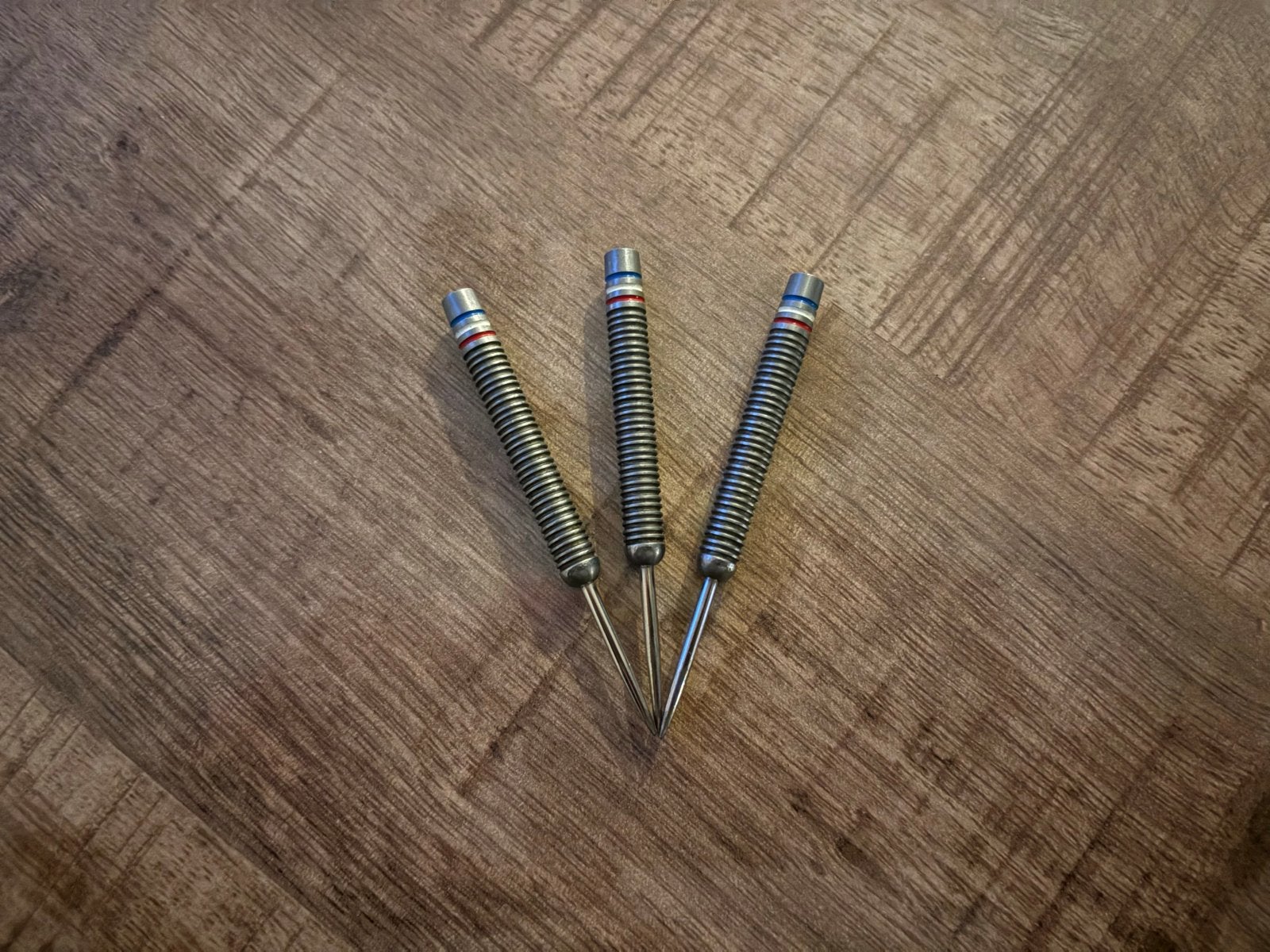 Designa Patriot X dartpijlen 24 gram, Sport en Fitness, Ophalen of Verzenden, Gebruikt, Pijlen