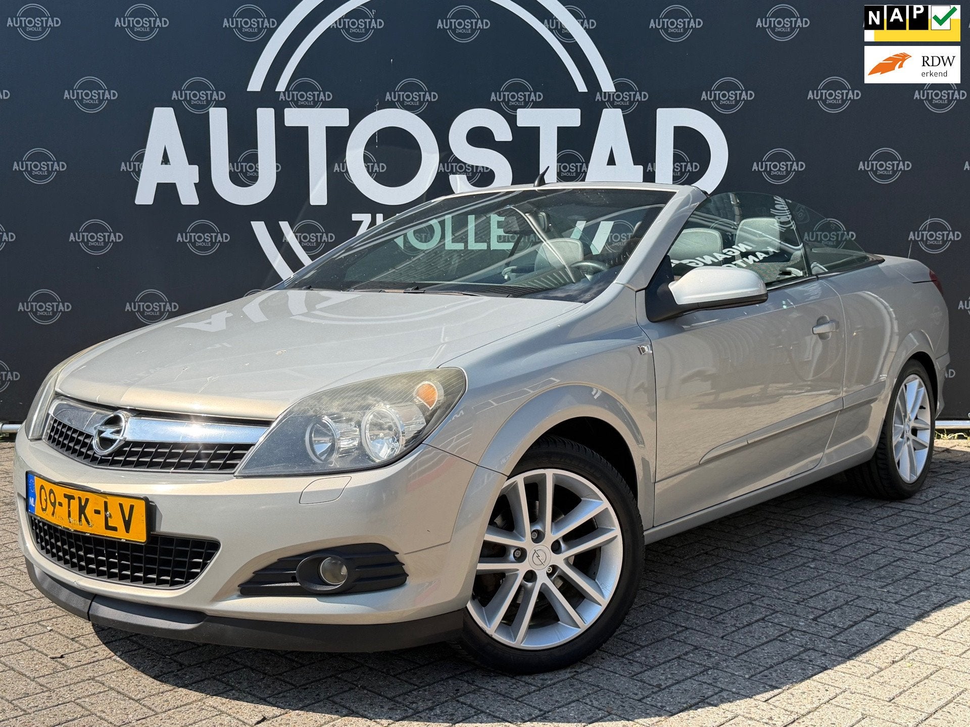 Opel Astra TwinTop 1.8 Cosmo NL-Auto / NAP / APK / Airco / C, Auto's, Opel, Stof, Zwart, 4 cilinders, Cabriolet