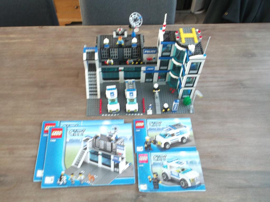 lego police 7498 police station (2011), Ophalen of Verzenden, Gebruikt, Complete set, Lego