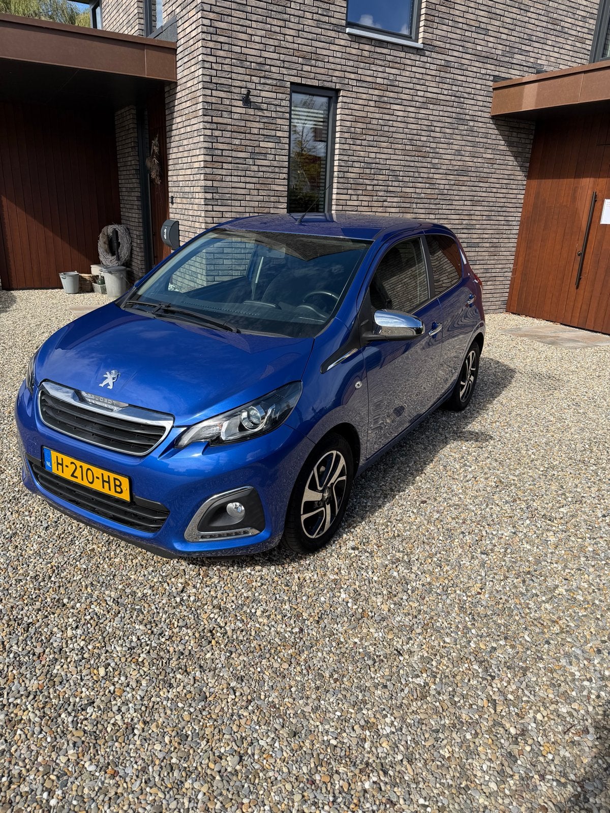 Peugeot 108 1.0 E-vti 72pk 5D 2020 Blauw, Voorwielaandrijving, Dealer onderhouden, Stof, Origineel Nederlands