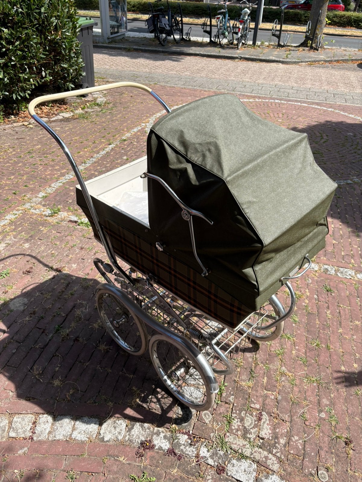 Kinderwagen uit 1964, merk Koelstra kleur groen, Kinderen en Baby's, Kinderwagens en Combinaties, Ophalen, Gebruikt, Kinderwagen