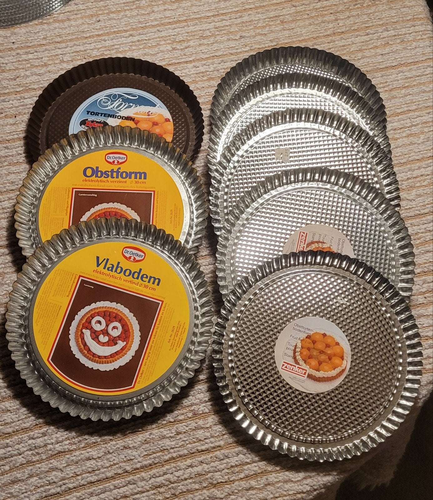 8 taart vlaai bodems nooit gebruikt, Overige typen, Nieuw, Ophalen of Verzenden, Metaal