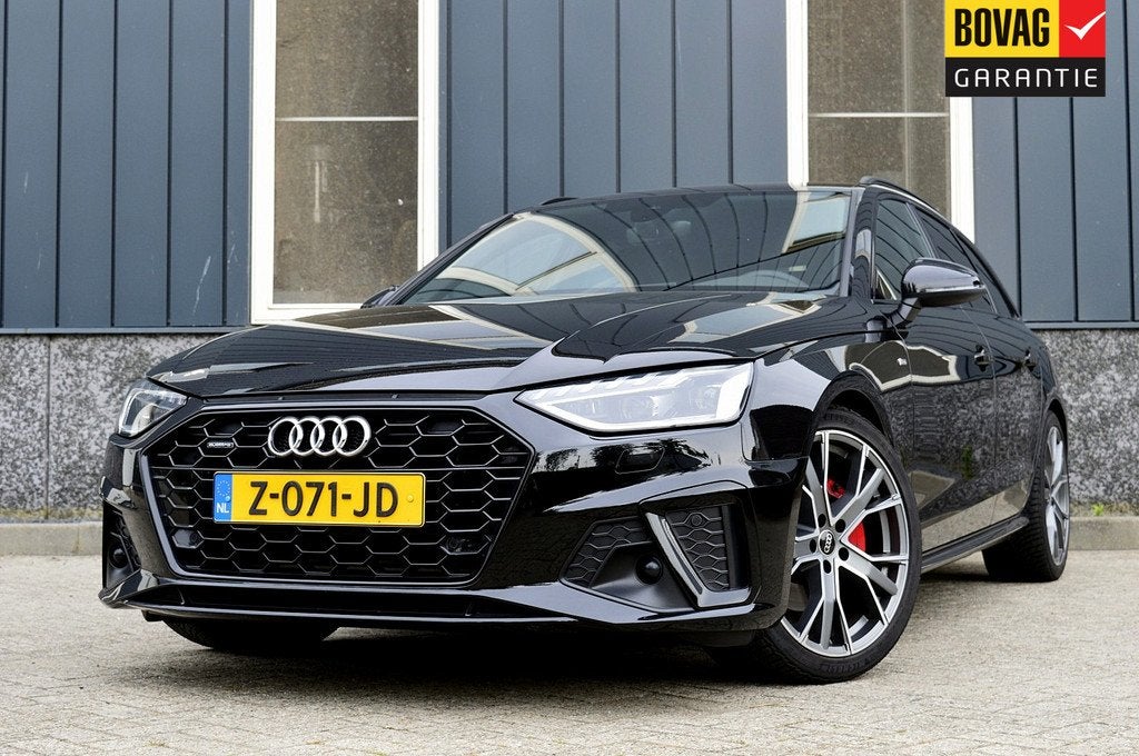 Audi A4 Avant 40 TFSI quattro S edition Competition Rijklaar, Auto's, Audi, Automaat, 12 maanden, 15 km/l, Gebruikt