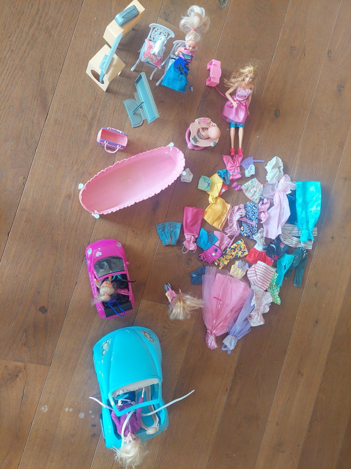 barbies, kleding, auto's en meubels, Ophalen of Verzenden, Gebruikt, Barbie