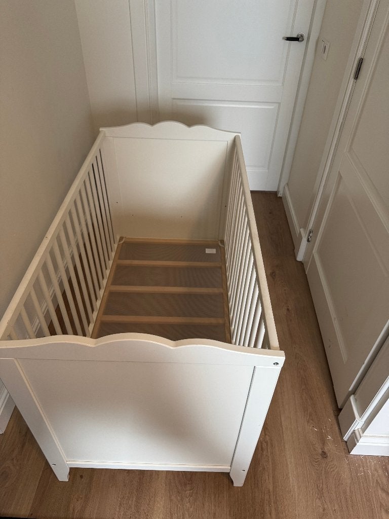 ledikant, Kinderen en Baby's, Babywiegjes en Ledikanten, Ophalen, Zo goed als nieuw, Ledikant