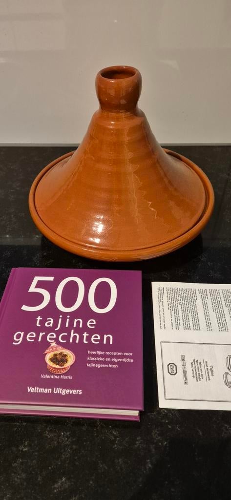 Tajine met kookboek '500 tajine gerechten', Ophalen of Verzenden, Nieuw