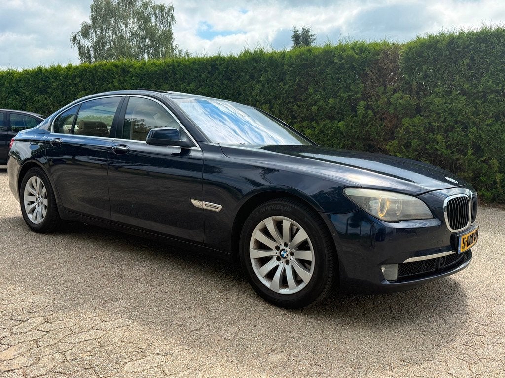BMW 7-serie 750i High Executive/SoftClose Lees Tekst!, Auto's, BMW, Automaat, Euro 5, Achterwielaandrijving, Gebruikt