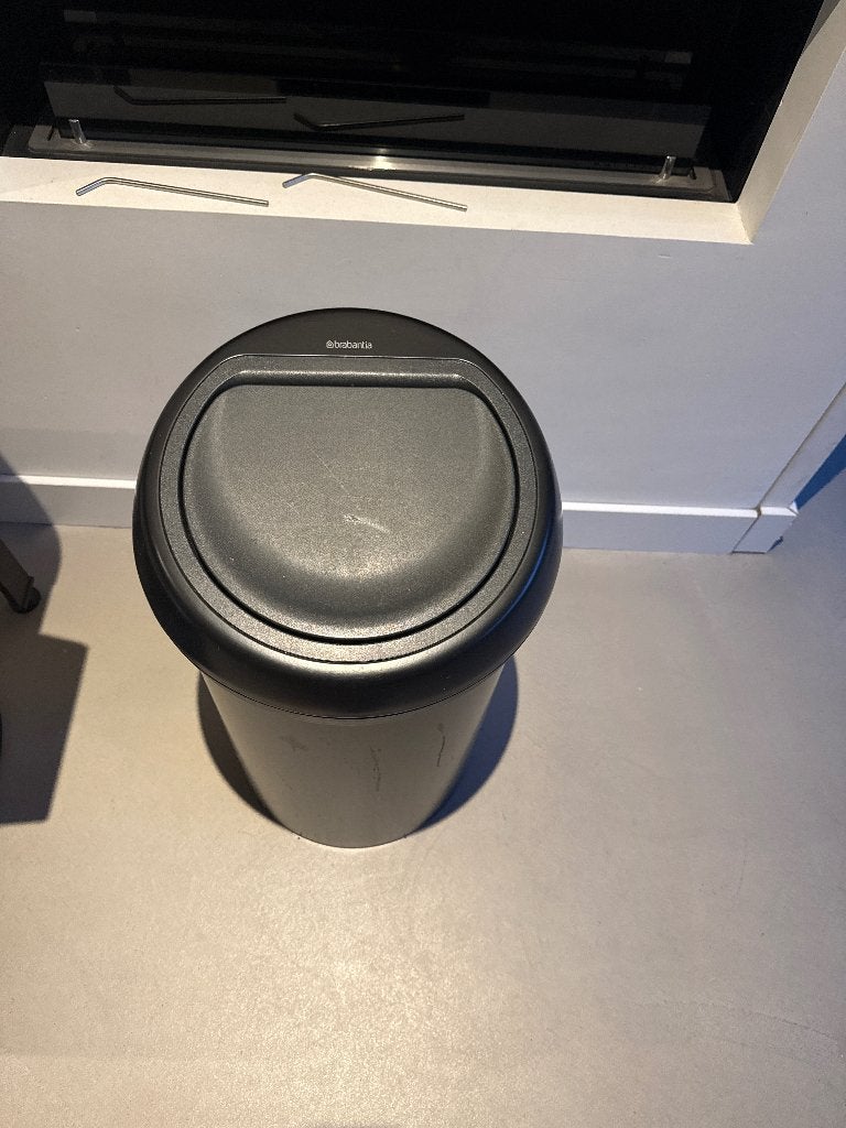 Prullenbak (60 liter), brabantia, 40 liter of meer, Ophalen, Zo goed als nieuw, Rvs