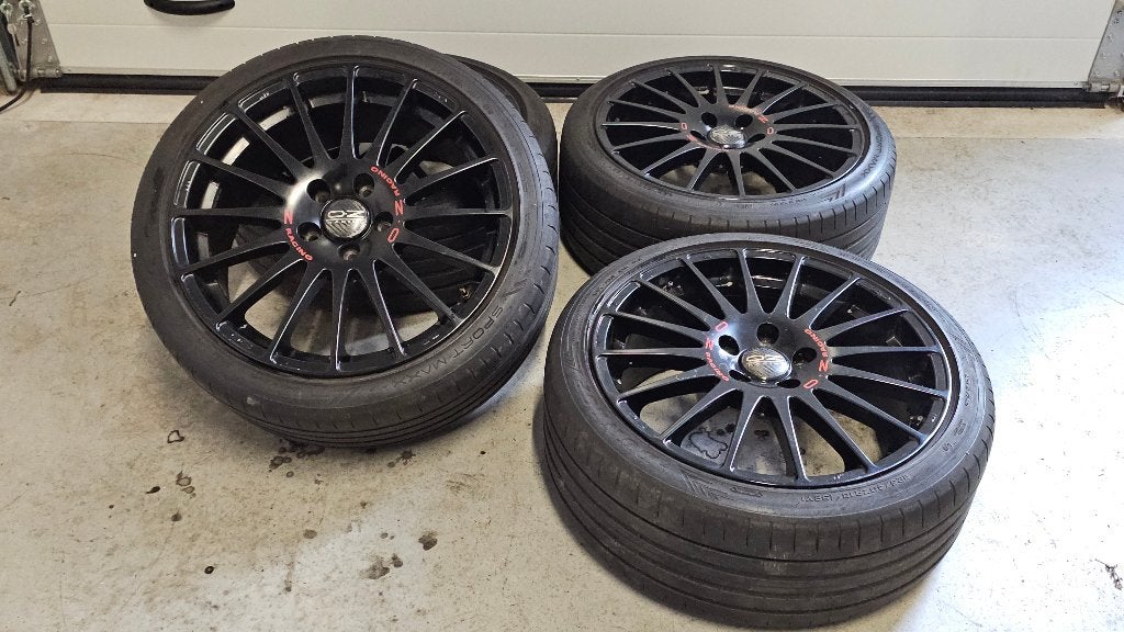 OZ Superturismo GT 18 inch 5x112 | 225/40 R18, 18 inch, Gebruikt, Banden en Velgen, Ophalen of Verzenden
