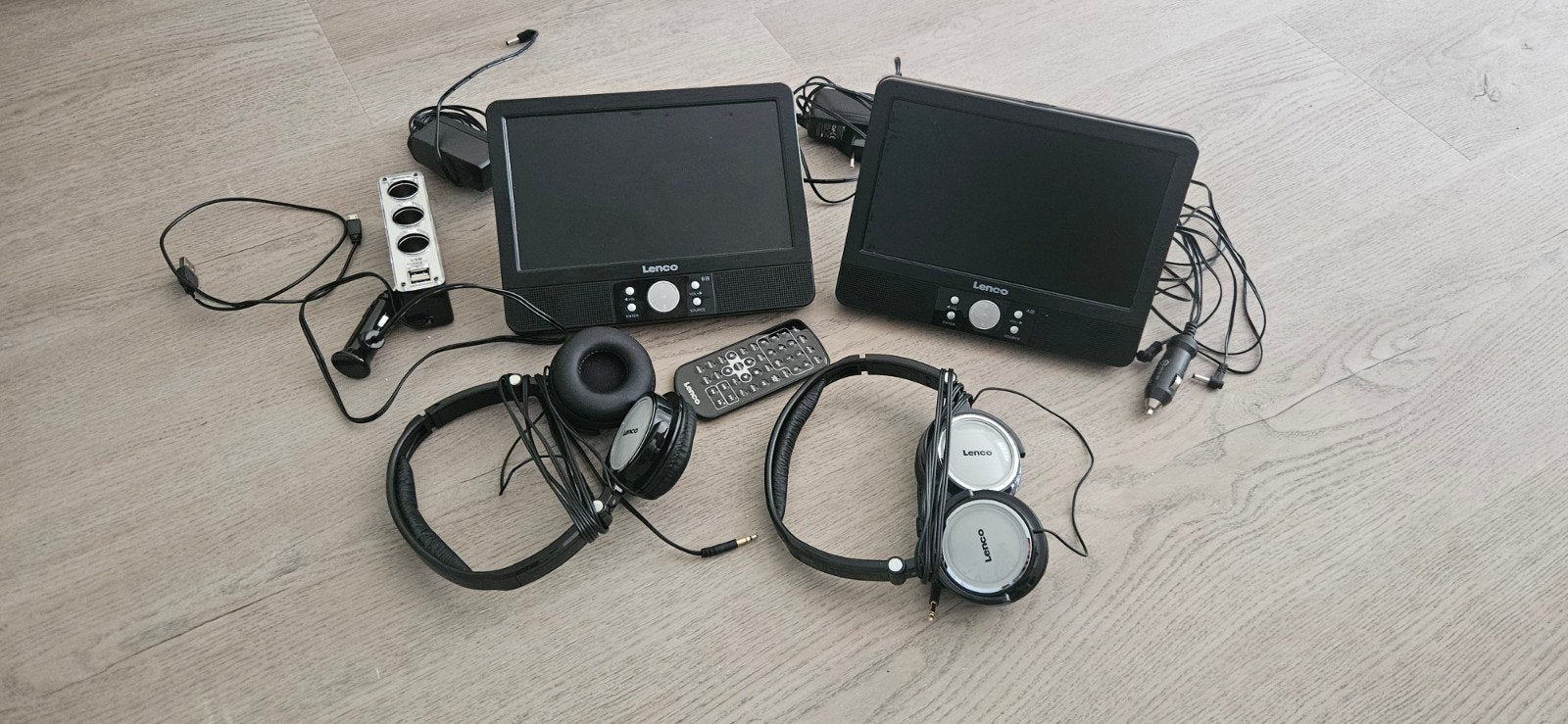 Draagbare TV's met hoofdtelefoons en afstandsbediening, Overige merken, Gebruikt, 50 Hz, LCD