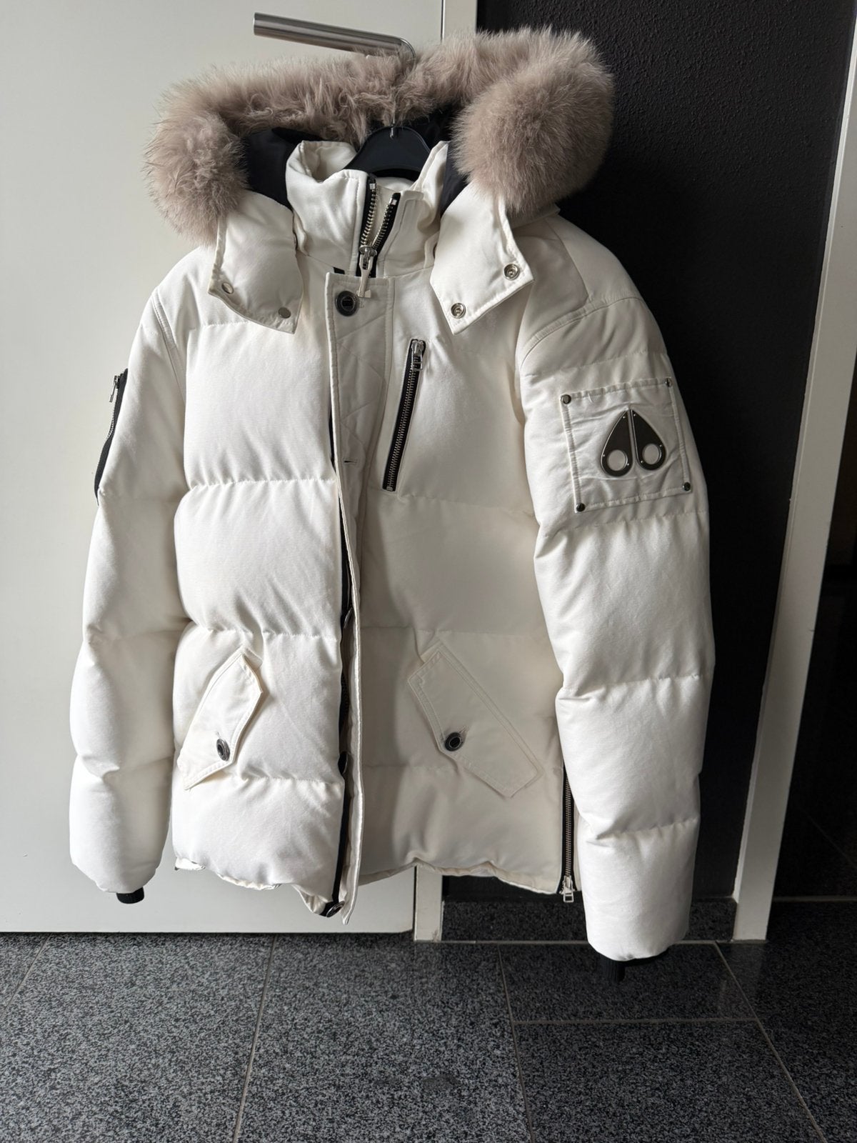 Een echte warme winterjas nodig? Moose Knuckels in maat L, Kleding | Heren, Ophalen of Verzenden, Zo goed als nieuw, Zwart