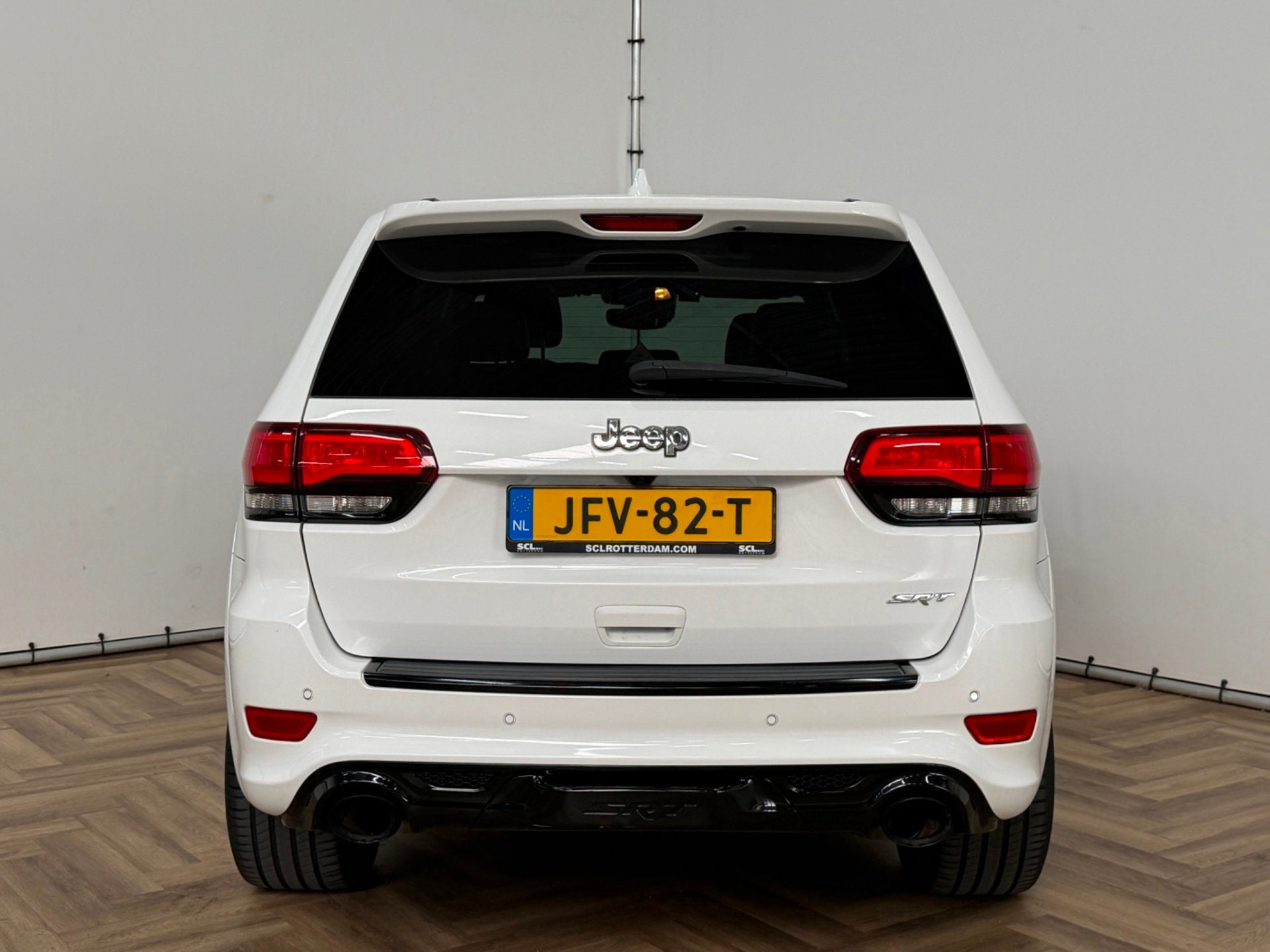 Jeep GRAND CHEROKEE 6.4 HEMI SRT|PANO|MEMORY|LEDER|INRUIL MO, Automaat, Panoramadak, Gebruikt, Leder en Stof