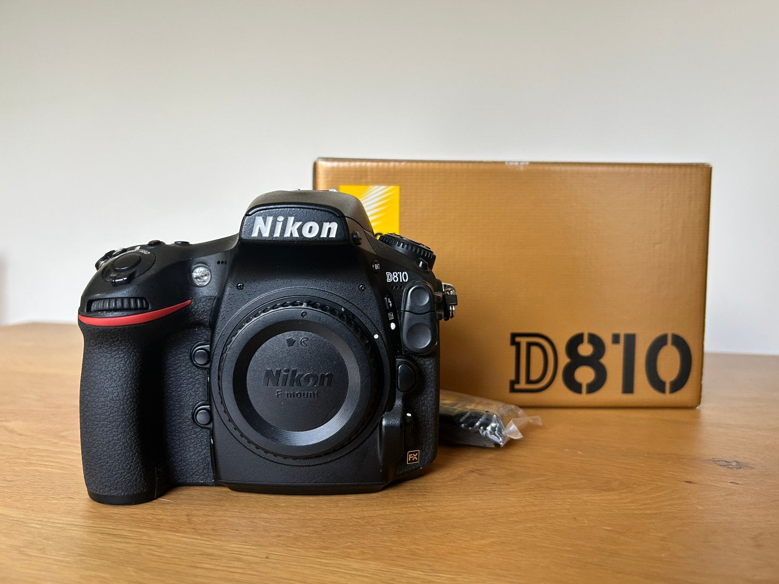 Nikon DSLR D810 + Batt. MB 12  en Sigma 35 mm 1:1.4 - 67mm, Spiegelreflex, Ophalen of Verzenden, Zo goed als nieuw, Nikon