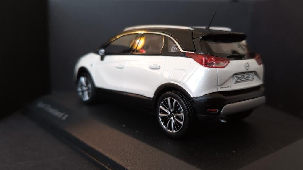 Opel Crossland X 1:43 Verticas Pol, Hobby en Vrije tijd, Modelauto's | 1:43, Overige merken, Auto, ., Nieuw