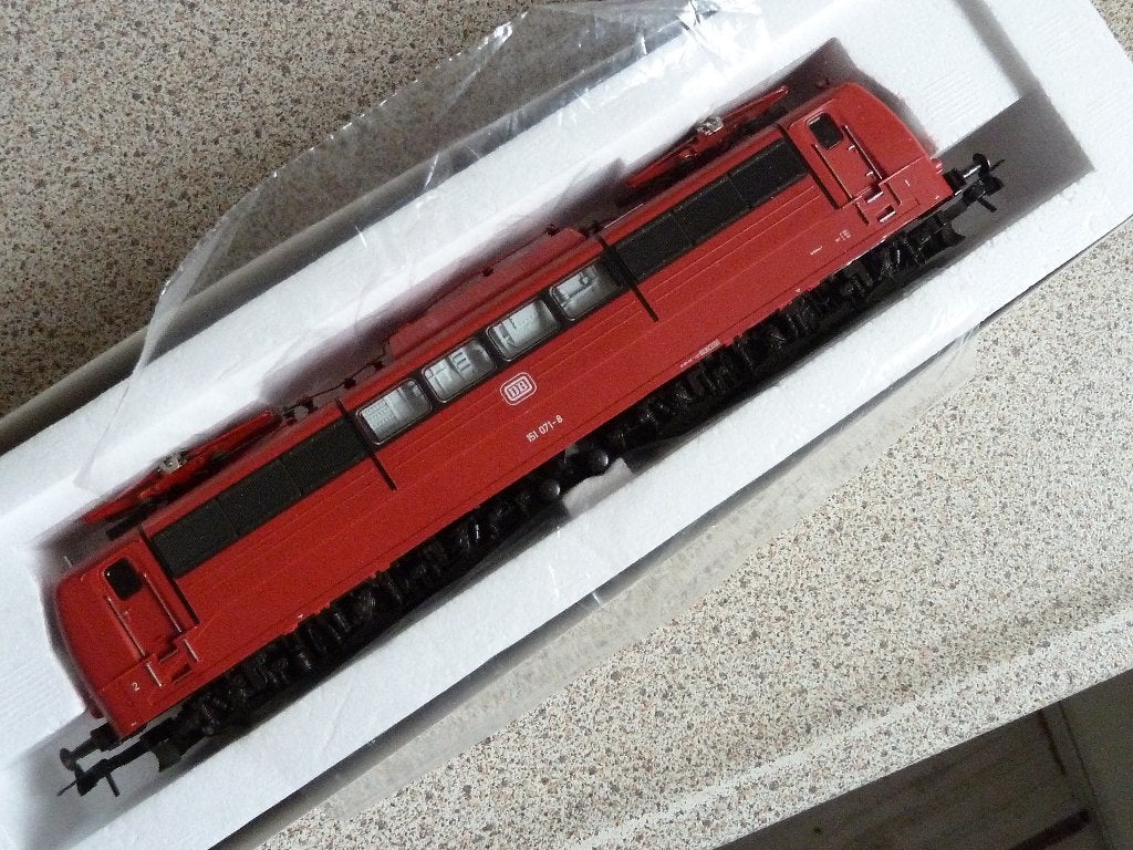 Roco 43380 H0 Locomotief DB 151 Rood, Ophalen of Verzenden, Zo goed als nieuw, Roco, Analoog
