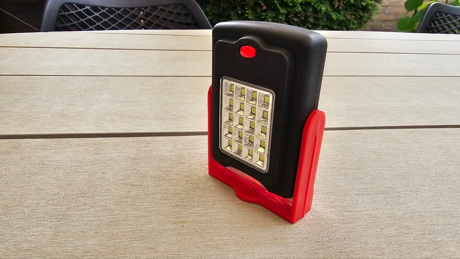 Multifunctionele LED zaklamp met haak en standaard, Ophalen of Verzenden, Gebruikt, Batterij