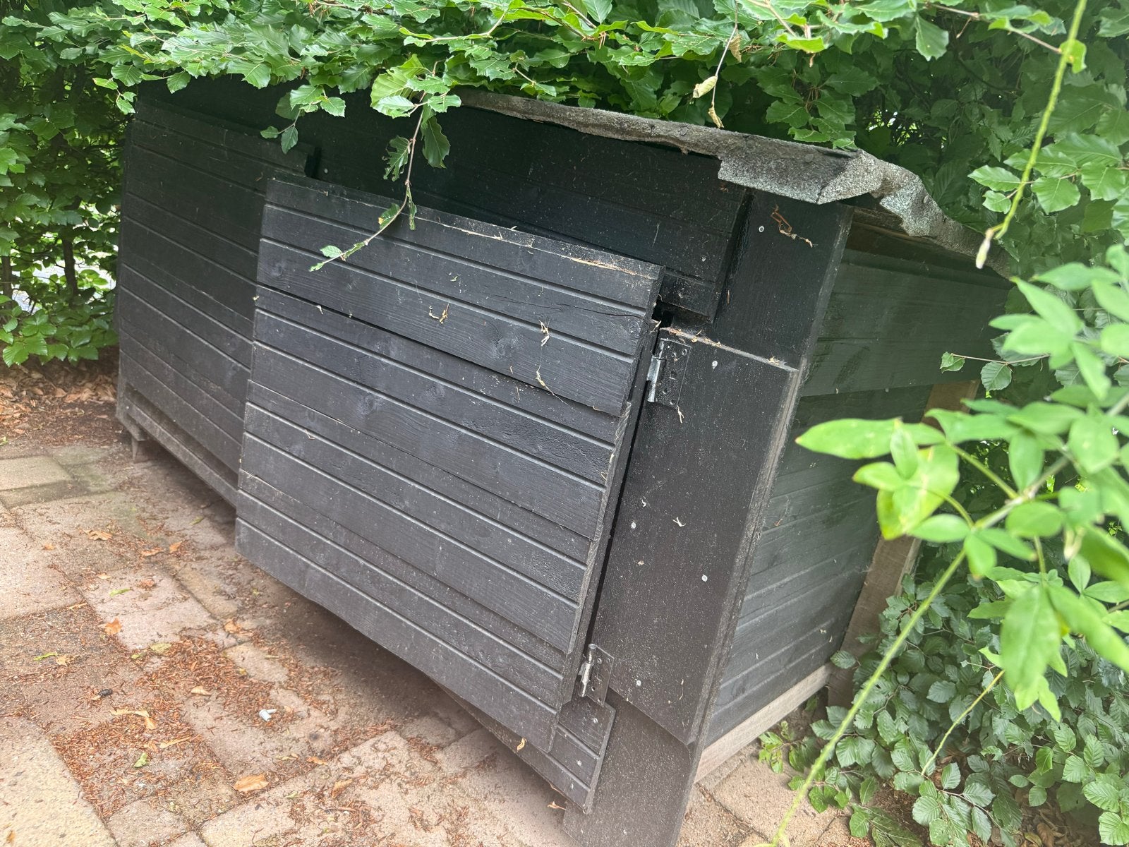 Tuinkast met twee openslaande deuren, Ophalen of Verzenden, Gebruikt, Hout, Overige typen