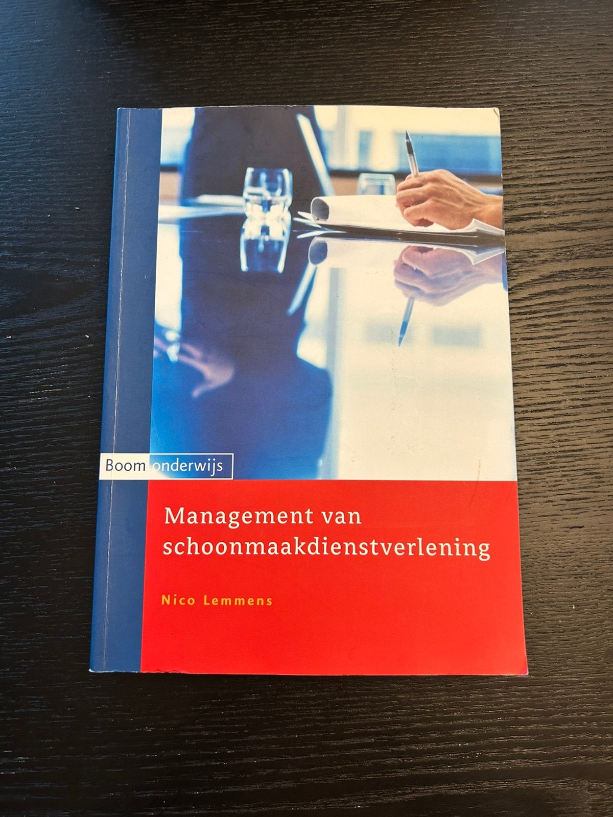 Management van schoonmaakdienstverlening-Facility Management, Ophalen of Verzenden, Beta, Zo goed als nieuw, HBO