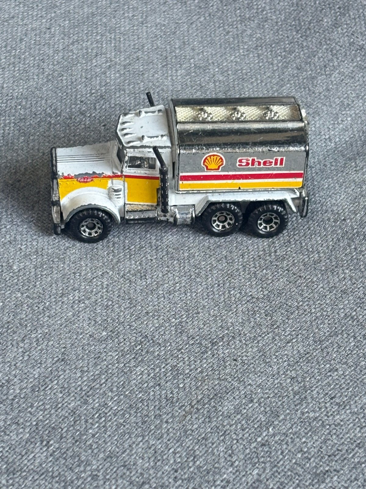 Matchbox Peterbilt Shell Tankwagen 1981, Ophalen of Verzenden, Gebruikt