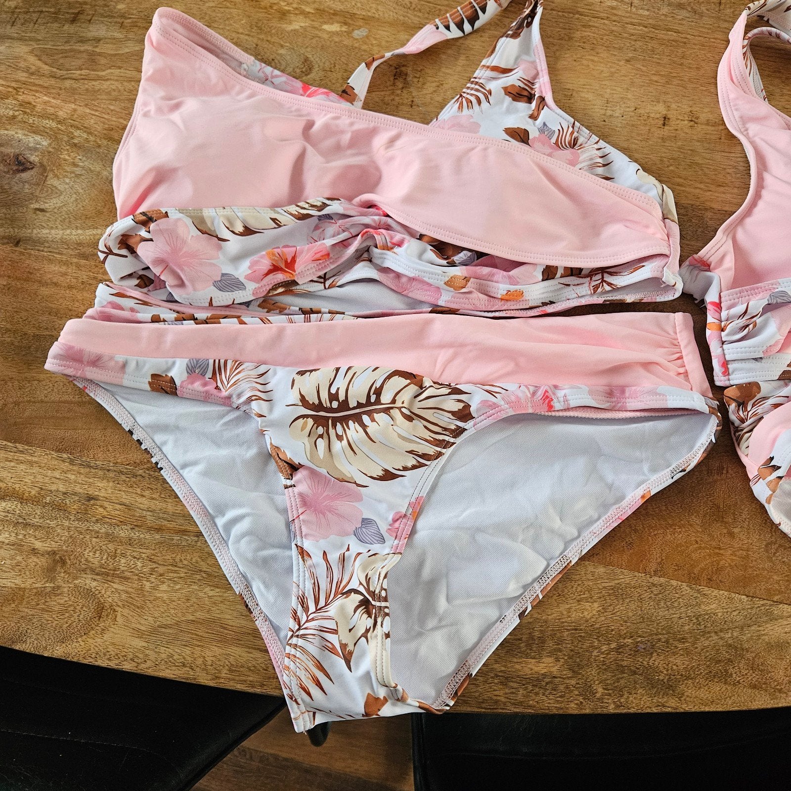 Roze bikini met bloemenprint, Nieuw, Ophalen of Verzenden, Onbekend, Roze
