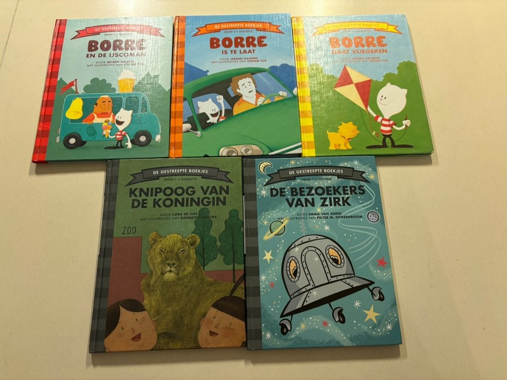 Gestreepte boekjes Borre set groep 0-1-2-7 5 leren lezen avi, Boeken, Ophalen of Verzenden, Zo goed als nieuw, Gestreepte boekjes
