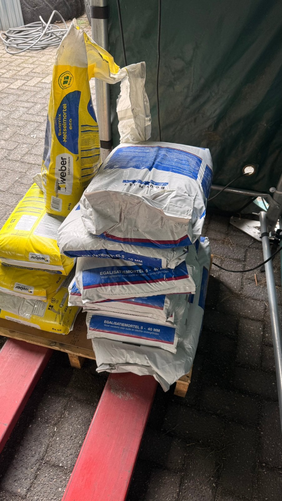 Egalisatiemortel Vezelversterkt 5-40mm 25kg 6 zakken, Doe-het-zelf en Verbouw, Overige typen, Nieuw, Minder dan 5 m², Overige materialen
