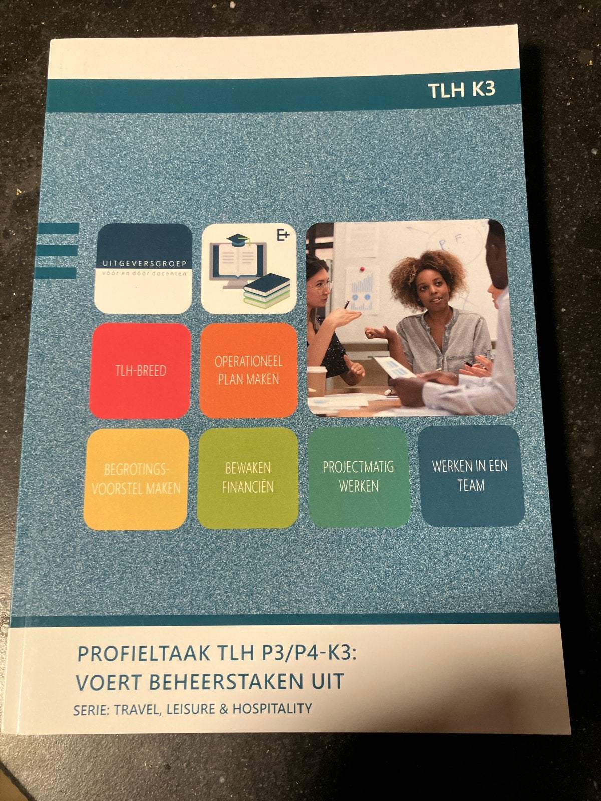 Profieltaak TLH P3/P4-K3: Voert Beheerstaken Uit, Ophalen of Verzenden, Alpha, Zo goed als nieuw, MBO