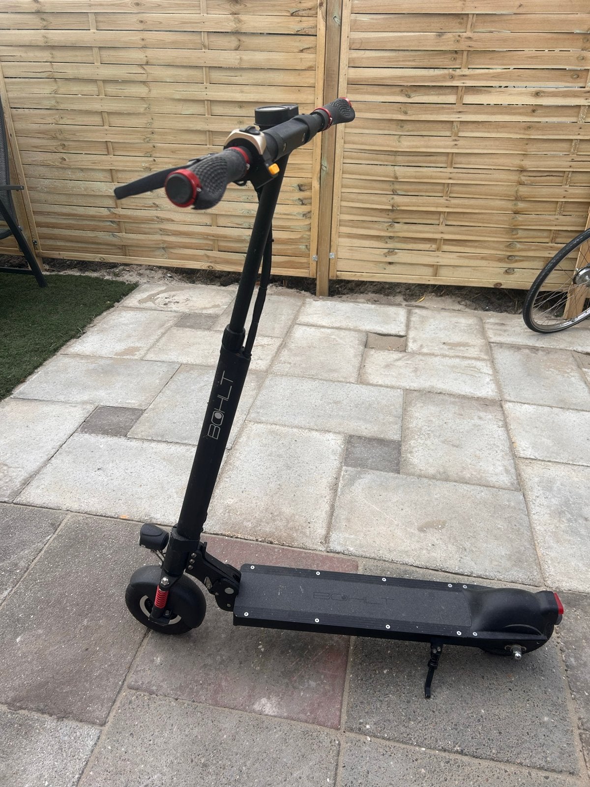 Elektrische step - Lader of batterij defect, Fietsen en Brommers, Ophalen, Gebruikt, Elektrische step (E-scooter)