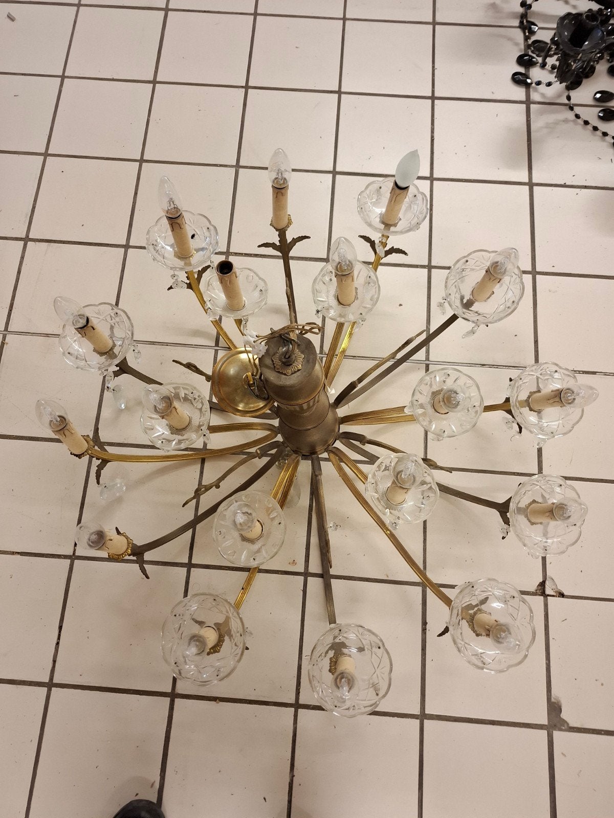 Mooie  verfijnde kroonluchter, koper en goudkleurig, Ophalen, Gebruikt, Decoratief klassiek, Natuurlijk materiaal