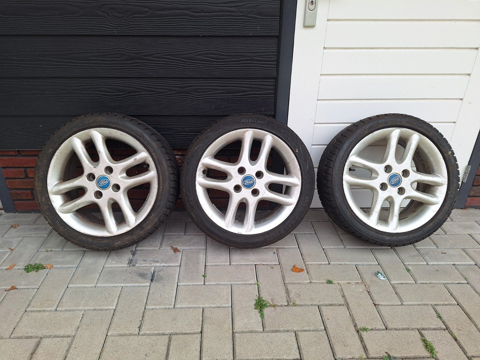 Winterbanden 195/45R16 met originele Ford Fiesta velgen, Auto-onderdelen, Ophalen, Gebruikt, 16 inch, Banden en Velgen
