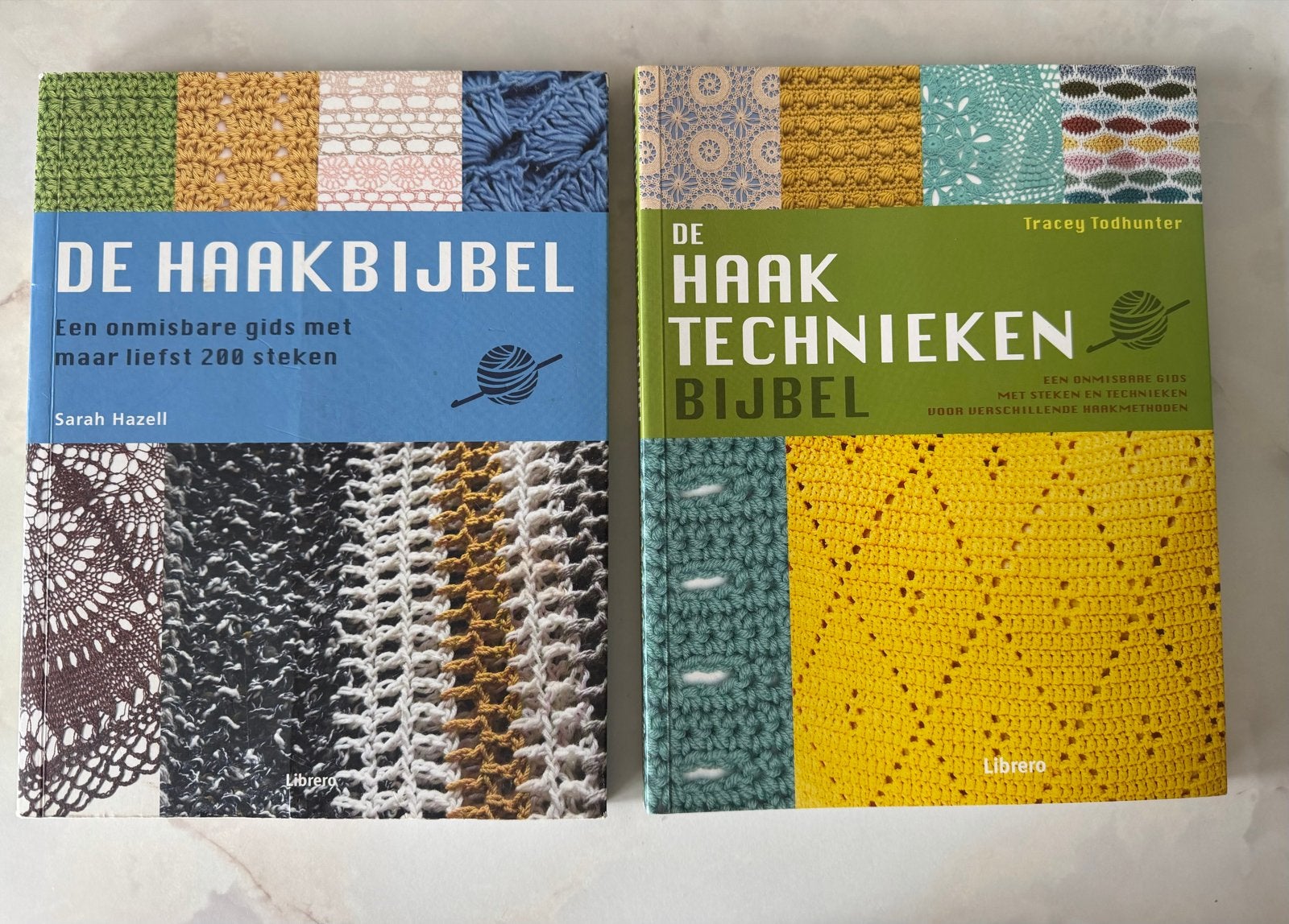 De Haakbijbel & De Haaktechniekenbijbel - 2 boeken, Boeken, Ophalen of Verzenden, Gelezen, Breien en Haken