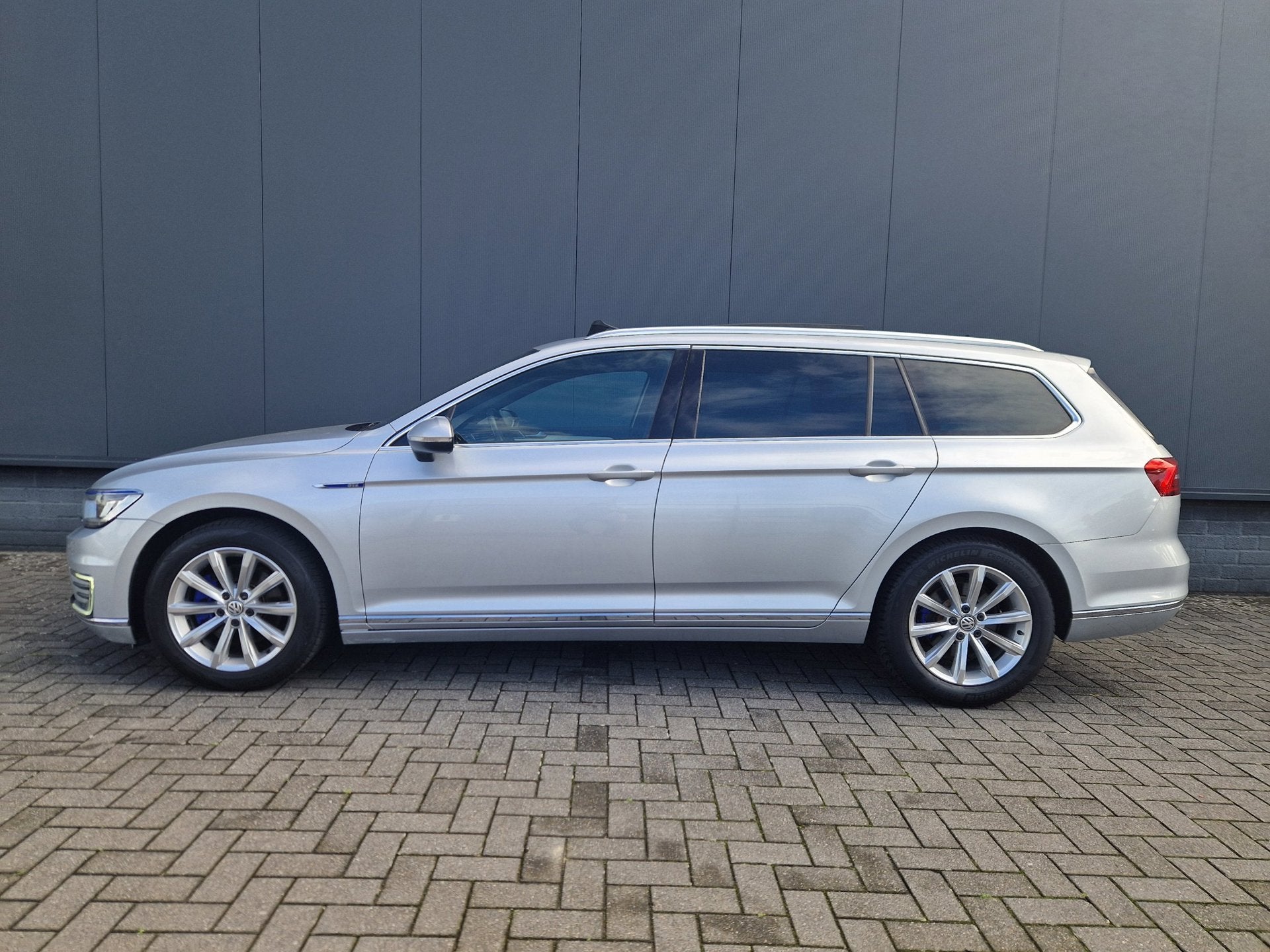 Volkswagen Passat Variant 1.4 TSI GTE Highline /Org NL/Pano/, 12 maanden, Gebruikt, Hybride Elektrisch/Benzine, 1600 kg
