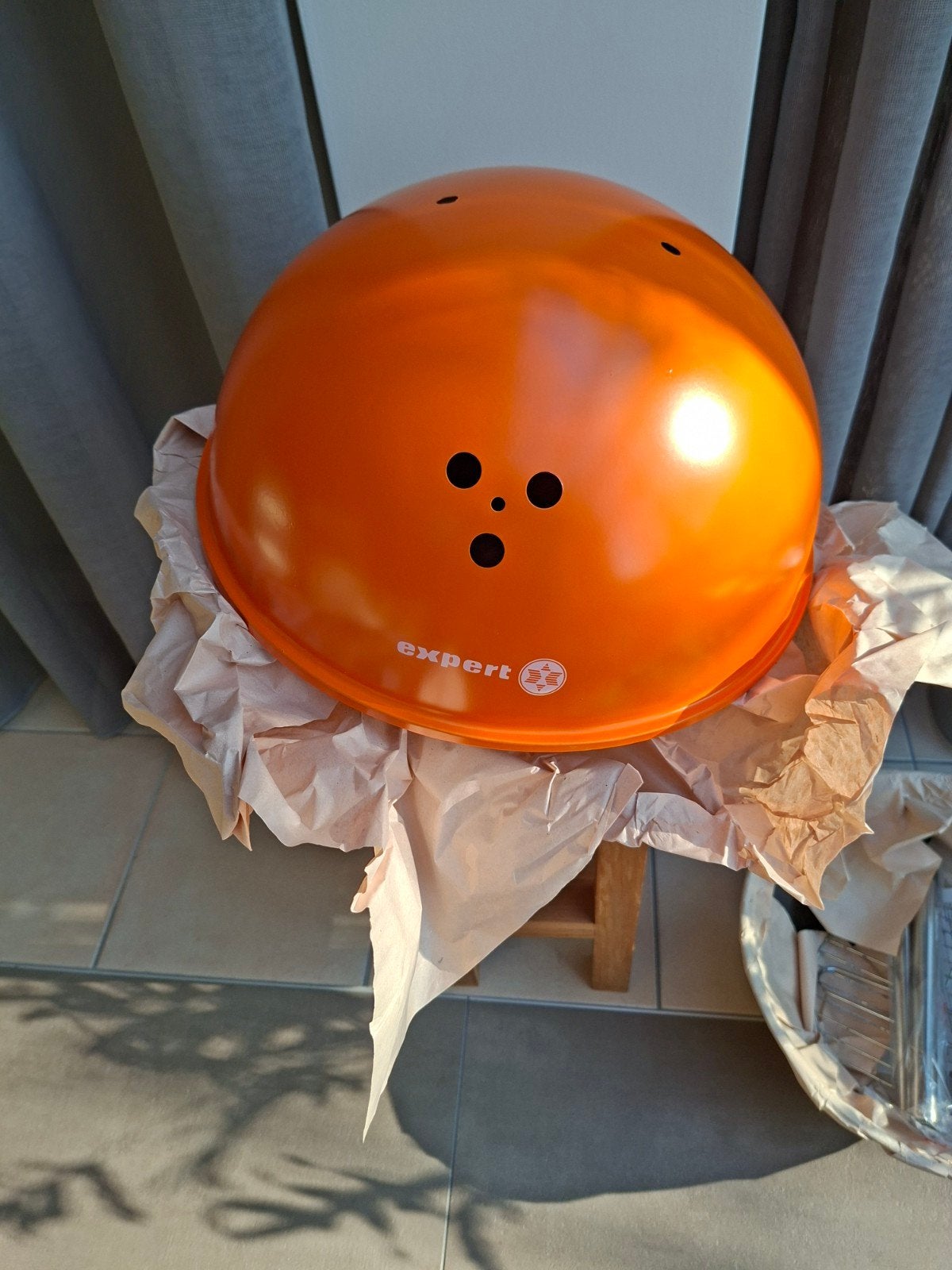 Oranje kogelbarbecue, Ophalen, Nieuw