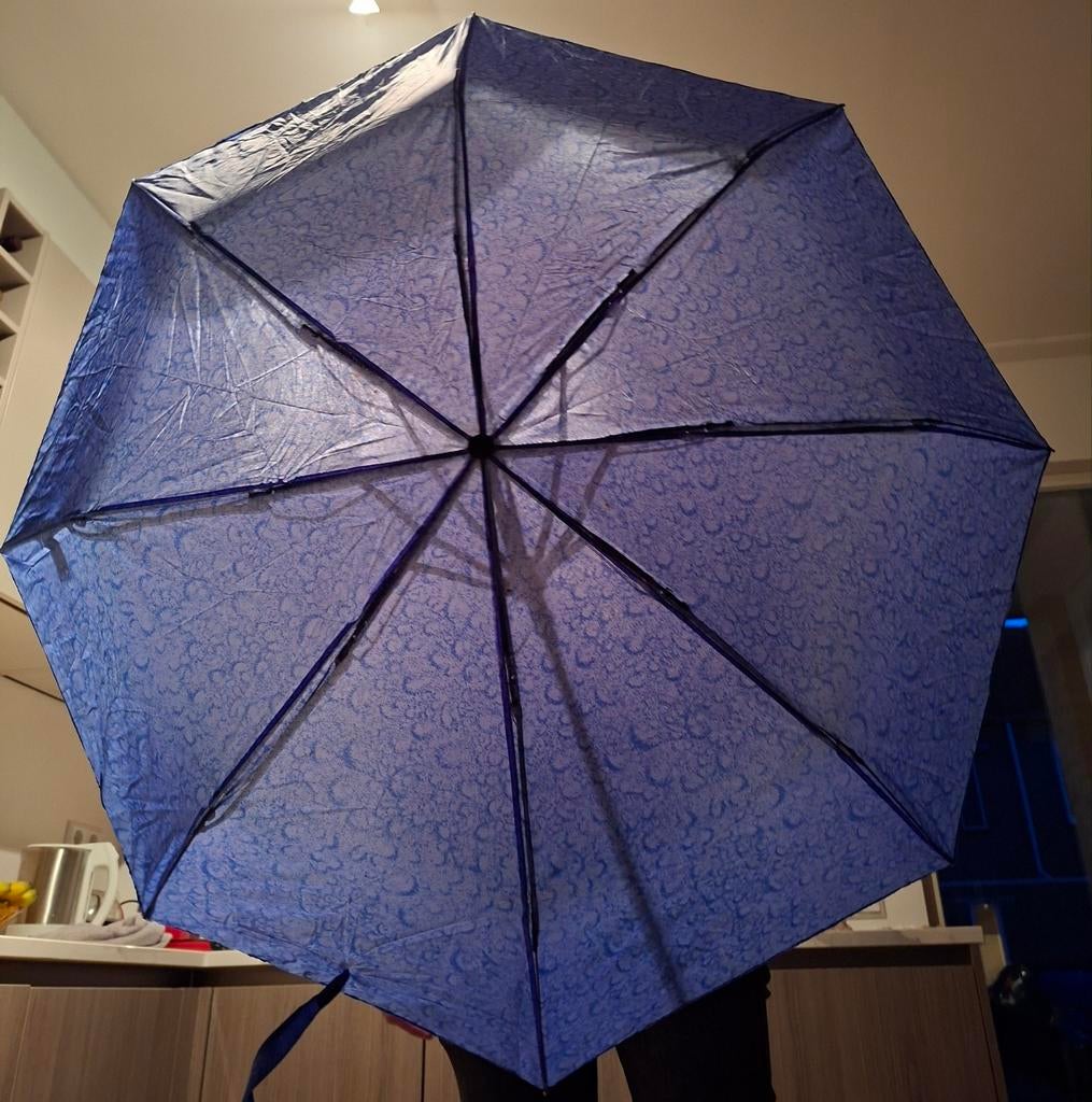 Blauwe paraplu met druppelpatroon, Ophalen of Verzenden