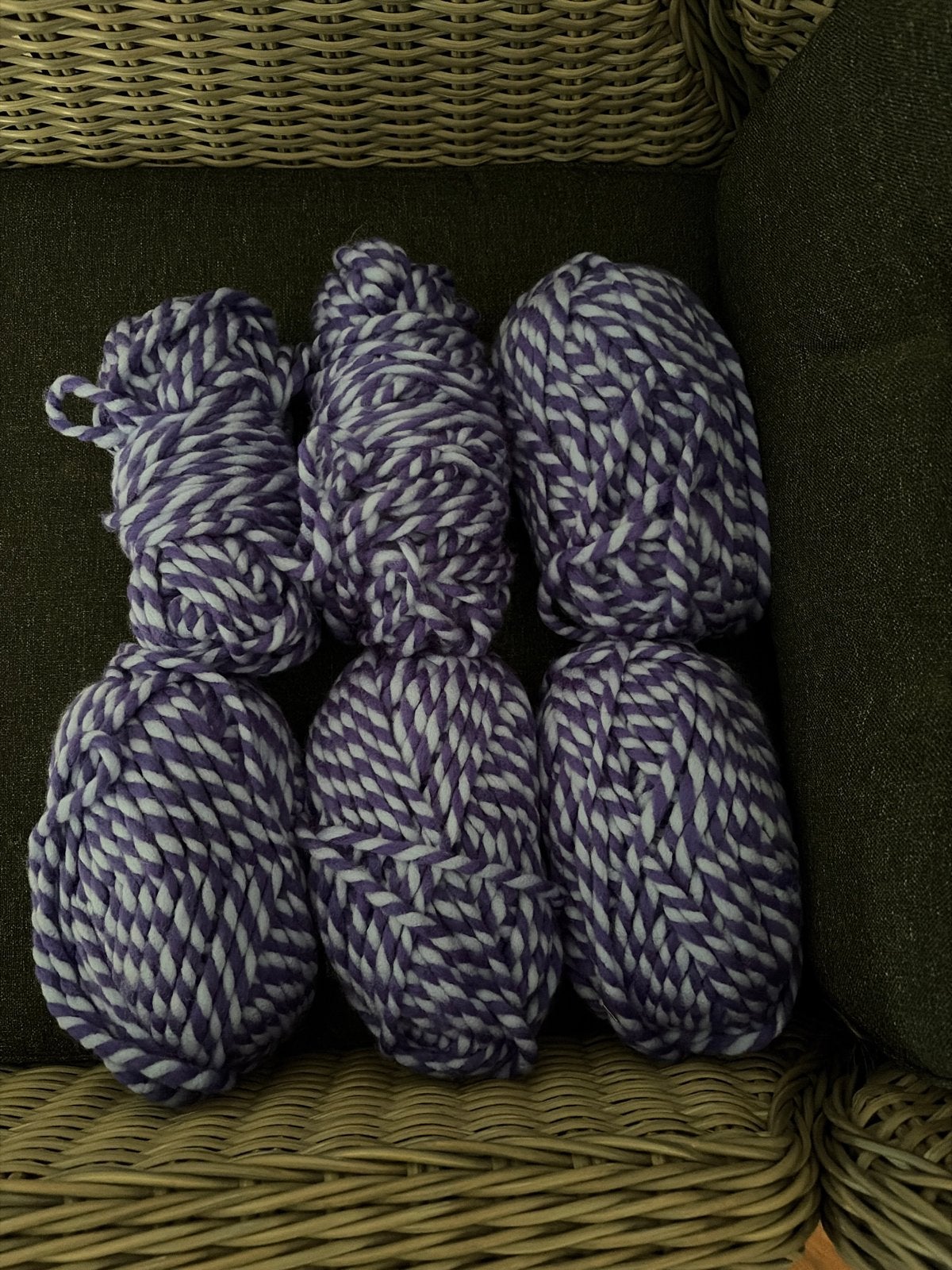 6 bollen dikke wol, lila/paars - ideaal voor sjaal, Hobby en Vrije tijd, Breien en Haken, Ophalen of Verzenden, Gebruikt, Breien of Haken