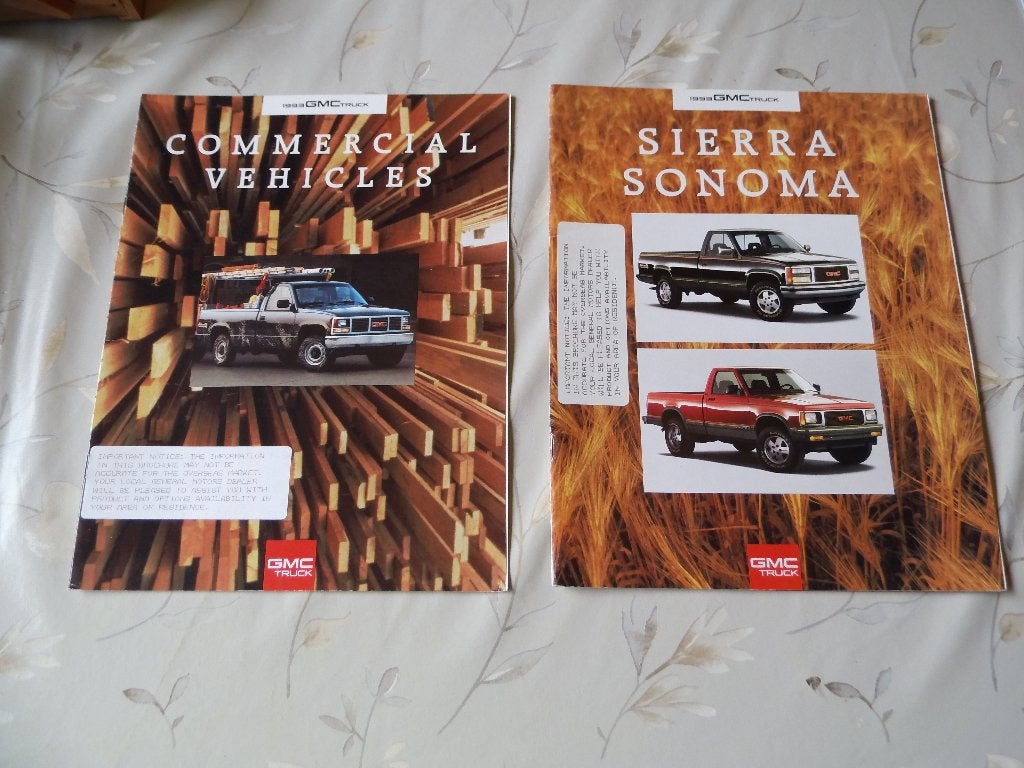 Aanbieding:  GMC lichte trucks 2x  1993, Verzenden, Zo goed als nieuw, Overige merken