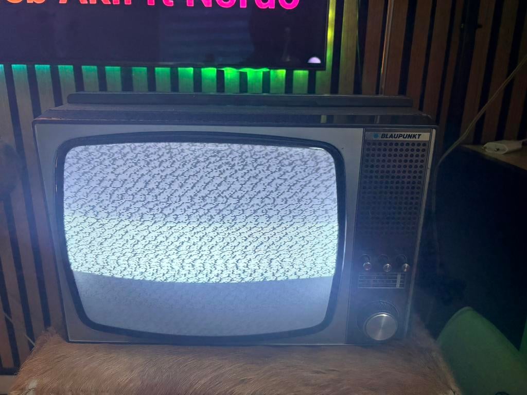 vintage Blaupunkt Scout Junior draagbare zwart-wit televisie, Audio, Tv en Foto, Vintage Televisies, Ophalen of Verzenden, Zo goed als nieuw