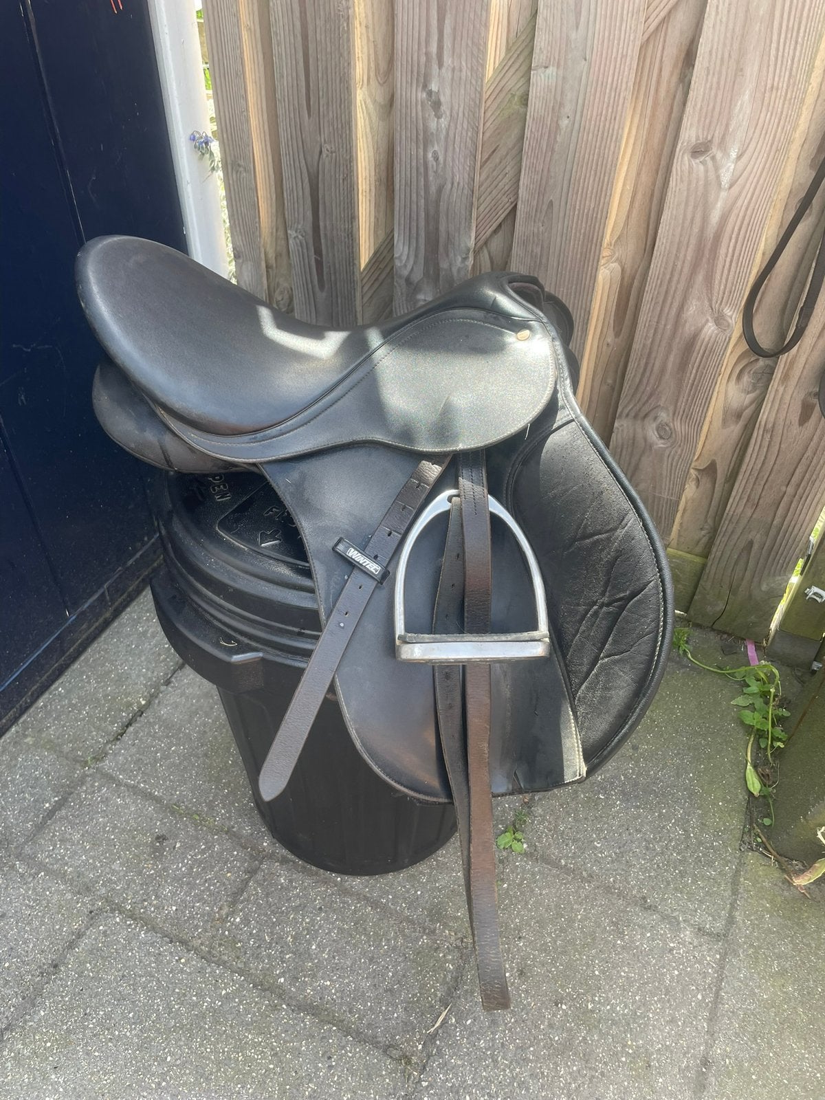 Wintec veelzijdigheidszadel 17” XW (+ stijgbeugels & singel), Ophalen, Gebruikt, Recreatie