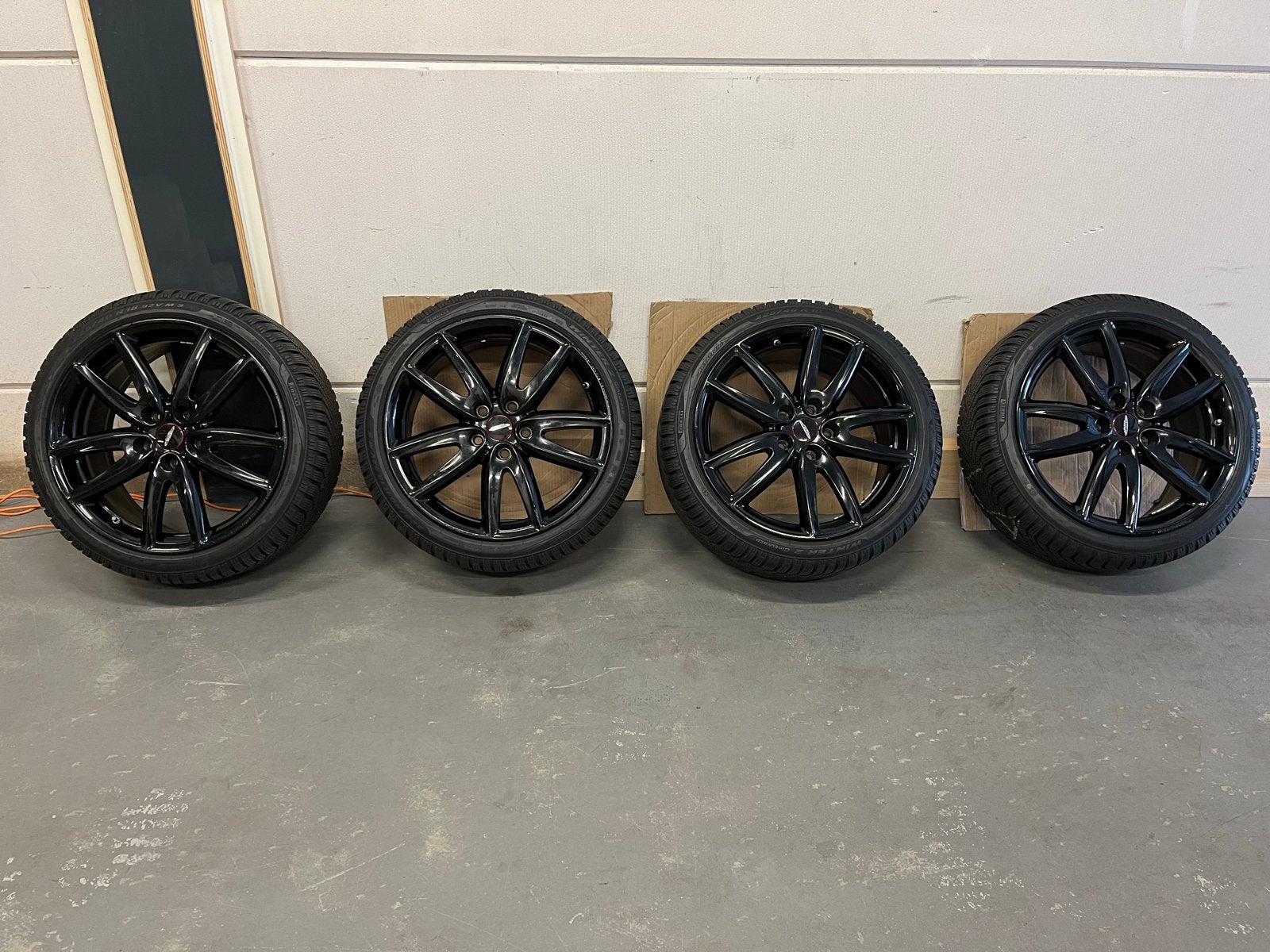 Mini clubman jcw velgen 18 inch met Pirelli winterbanden, Auto-onderdelen, Ophalen, 18 inch, Gebruikt, Banden en Velgen