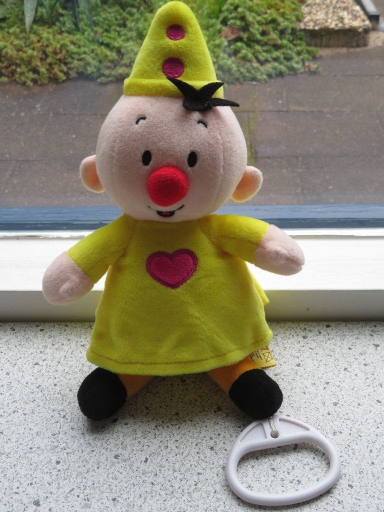 Muziekknuffel Bumba clown clowntje merk Studio 100, Met label, Geel, Overige typen, Ophalen of Verzenden