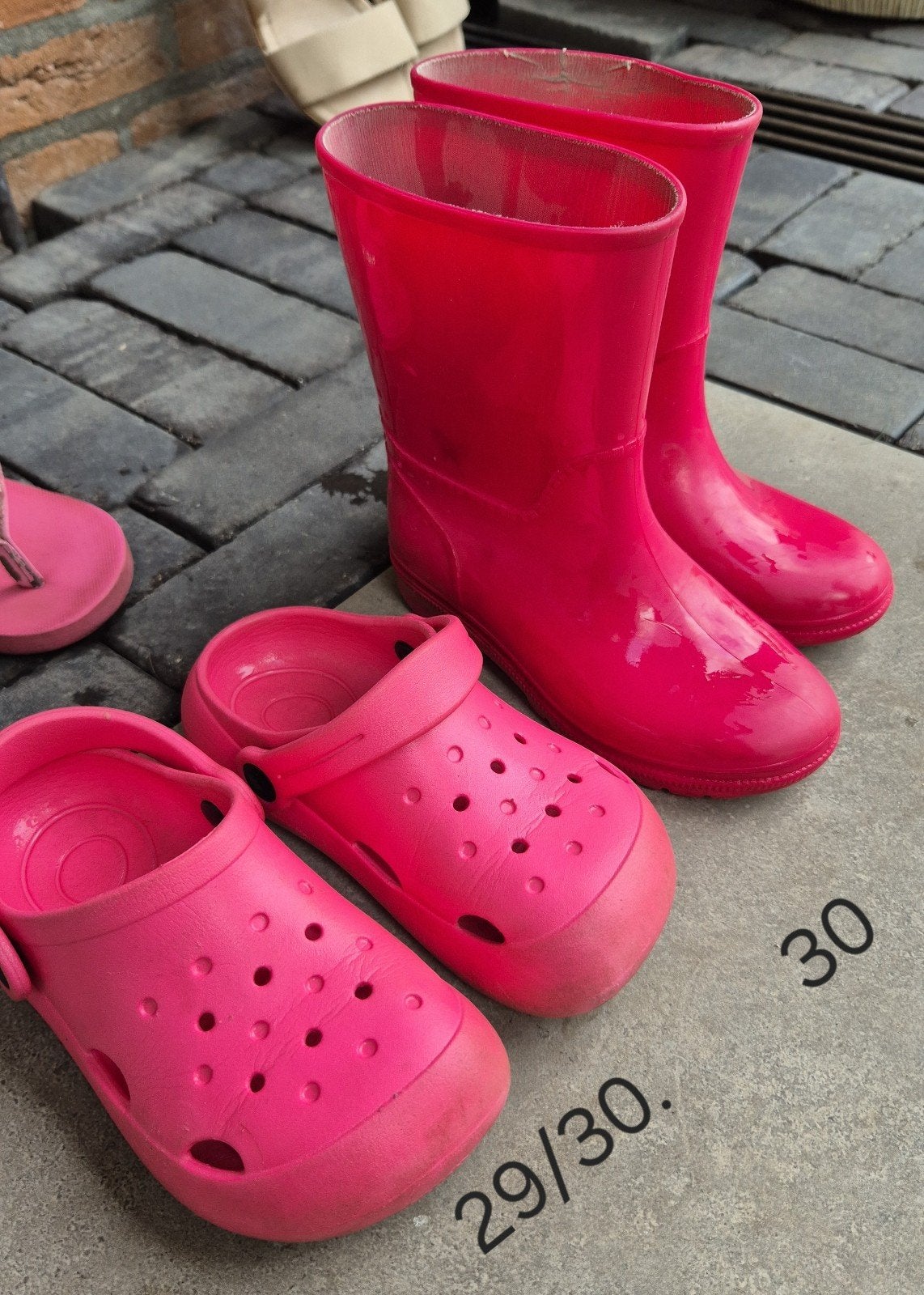 Roze Crocs en regenlaarzen voor kinderen - Maat 29/30, Ophalen, Gebruikt, Crocs (voor de Crocs), Meisje