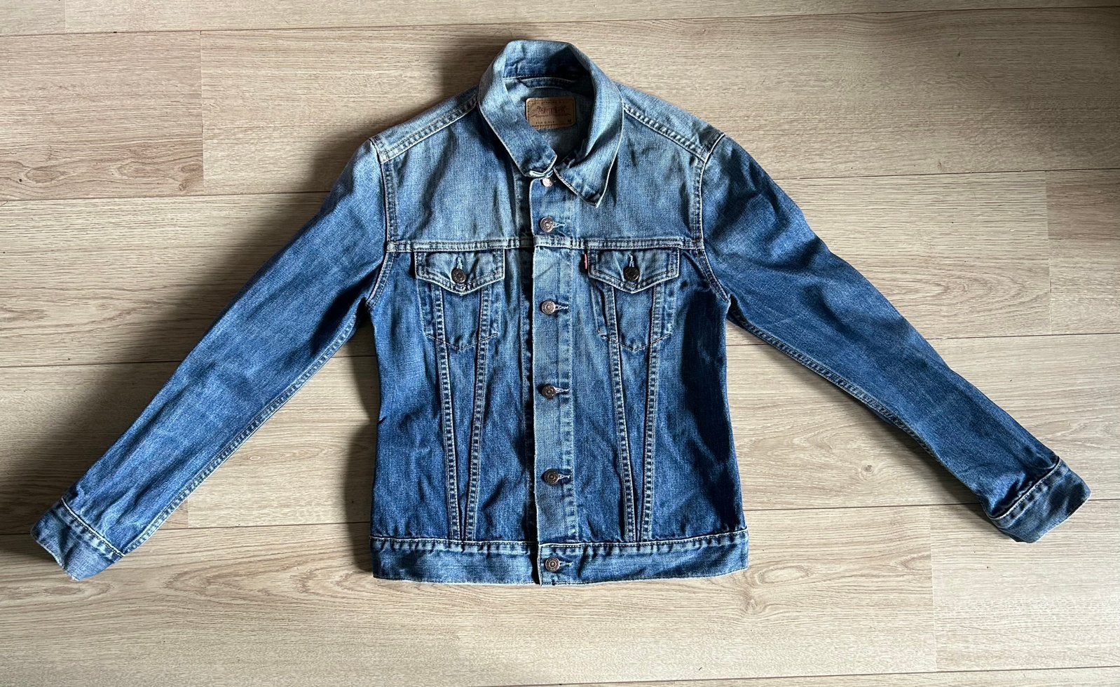 Spijkerjas Levi’s, Ophalen of Verzenden, Gedragen, Maat 38/40 (M), Blauw