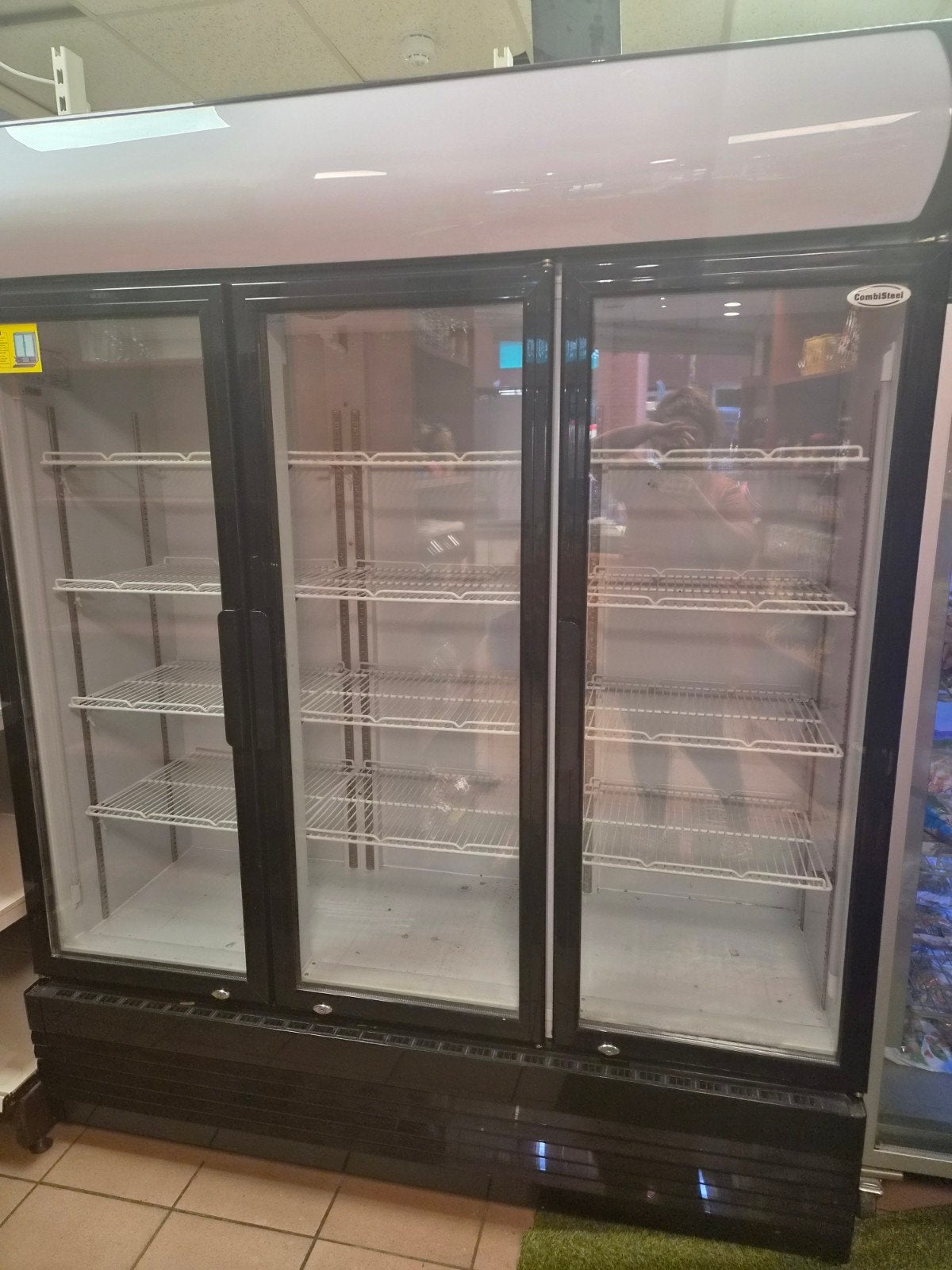Grote Glazen Deur Koeler - 1065L - Perfect voor Horeca, Ophalen, 200 liter of meer, 60 cm of meer, 160 cm of meer