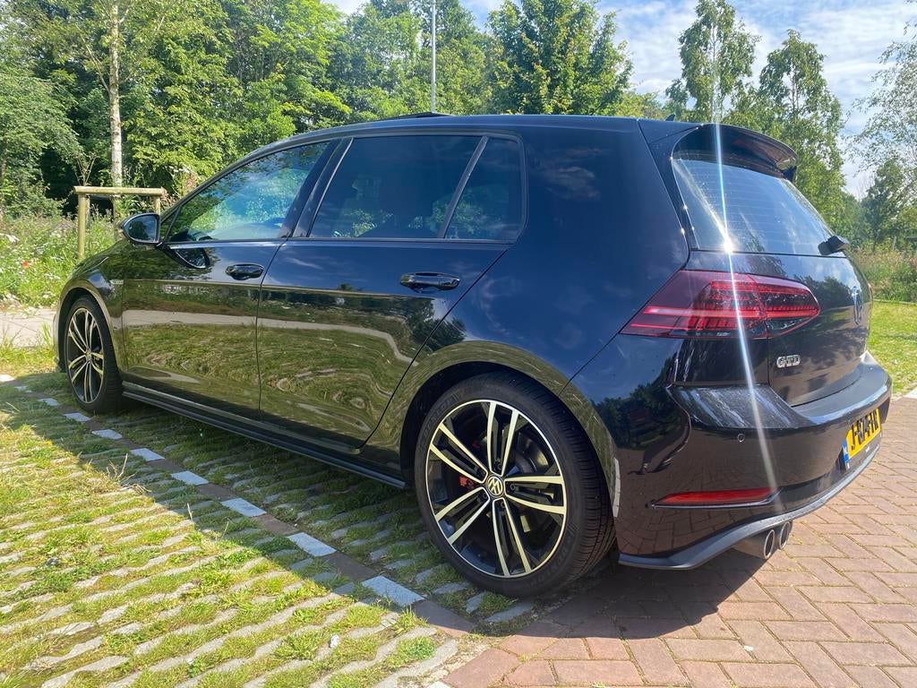 Volkswagen Golf 7,5 2.0 GTD 2018 Zwart, Pano, standkachel., 4 cilinders, 700 kg, 140 €/maand, Golf