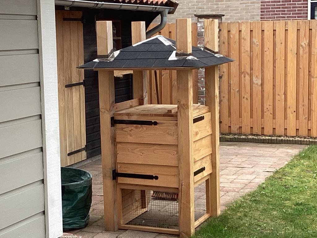 Konijnenhok nieuw douglas hooiberg, Dieren en Toebehoren, Knaagdieren en Konijnen | Hokken en Kooien, Ophalen, 110 cm of meer