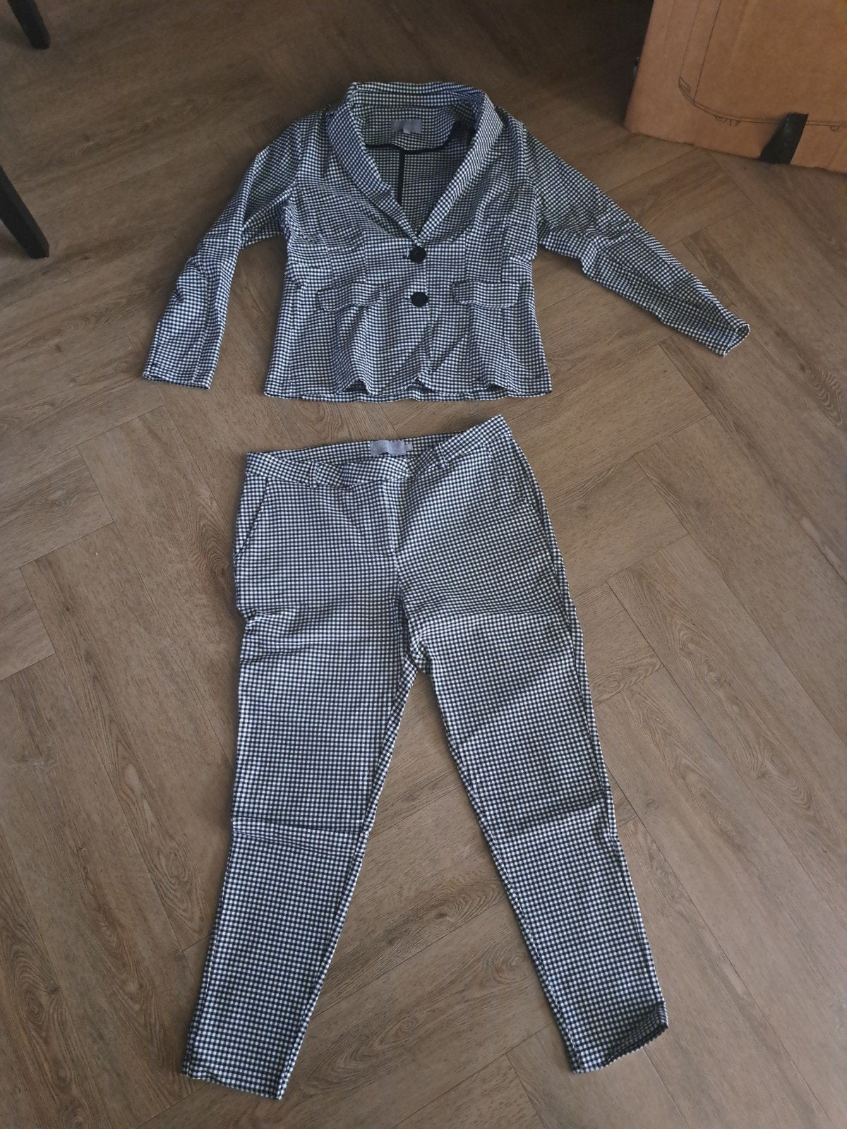 Elvira Collections Zwart-wit Geruit Pak Maat 42, Kostuum of Pak, Zwart, Maat 42/44 (L), Ophalen of Verzenden