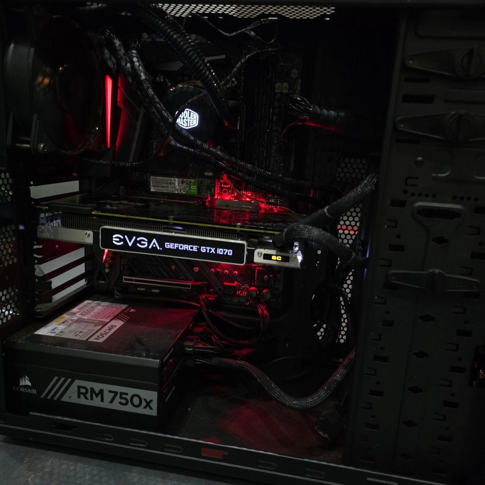 Krachtige Gaming PC - i9-9900K - 32GB RAM - GTX 1070, Computers en Software, Ophalen, Zo goed als nieuw
