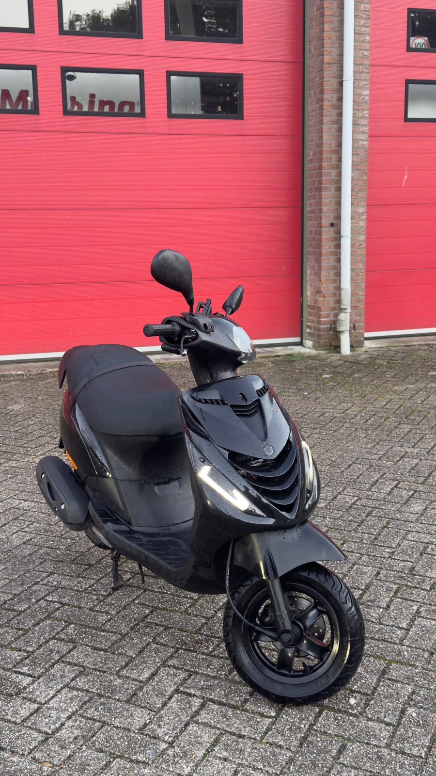 Piaggio Zip iGET 2020, Ophalen, Zo goed als nieuw, Benzine, Zip