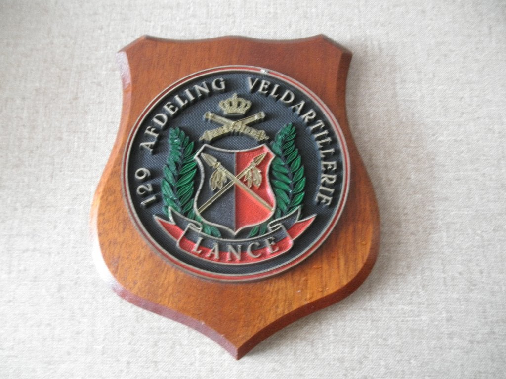 schildje 129 Afdeling Veldartillerie, Ophalen of Verzenden, Landmacht, Nederland, Embleem of Badge